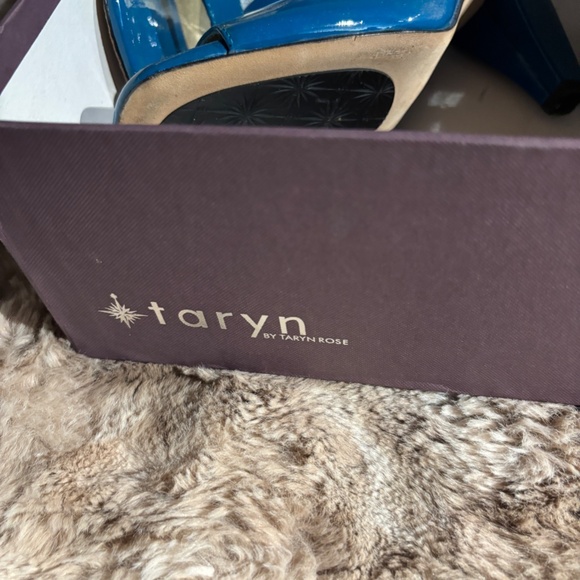 Taryn Cool Blue - Picture 3 of 3